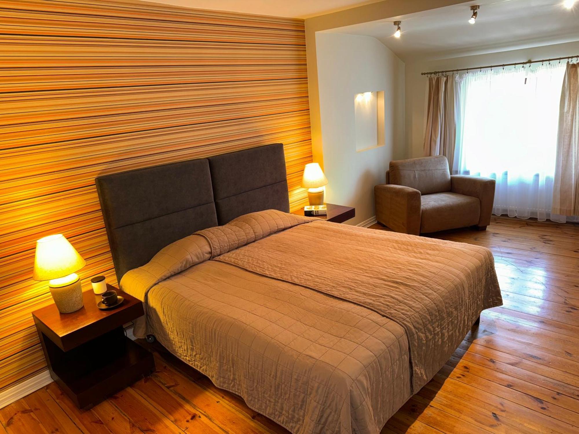 Home & Travel Лодз Екстериор снимка