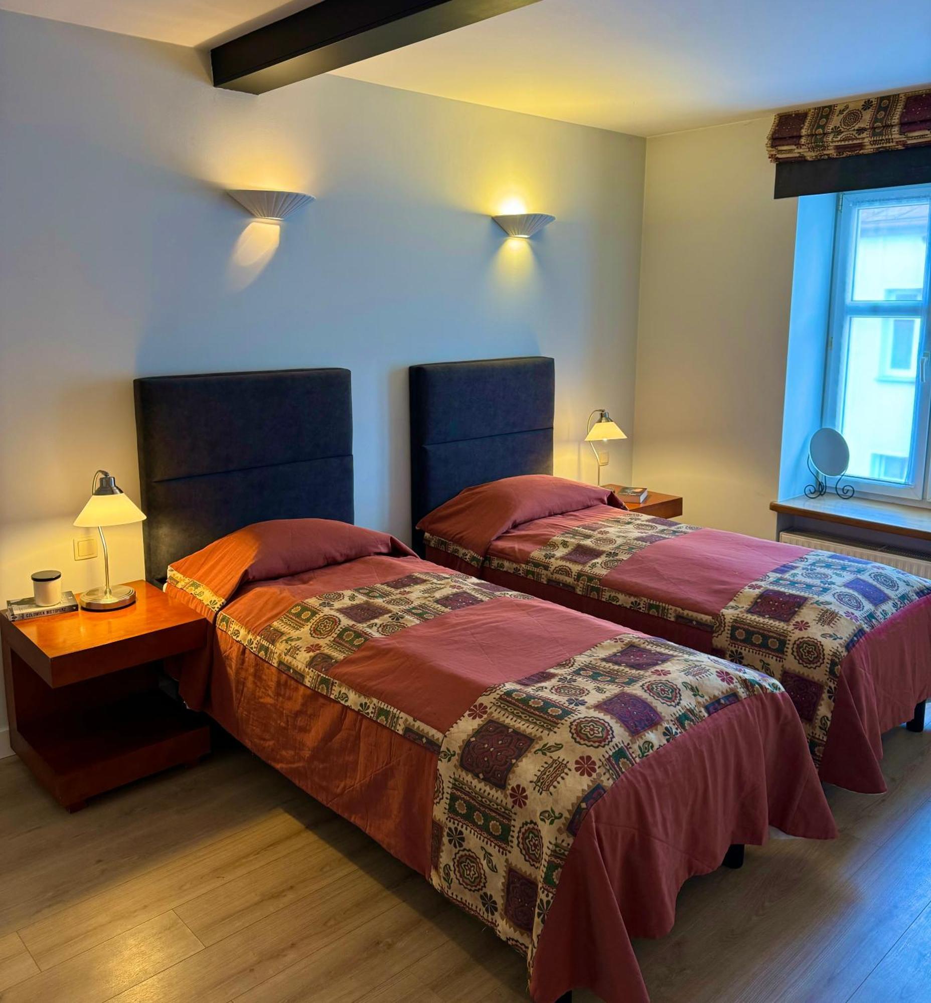 Home & Travel Лодз Екстериор снимка
